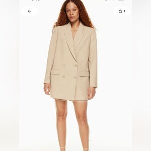 Women's Aritzia Double-Breasted tan beige oversized Blazer